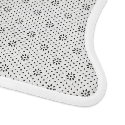 Non-slip dotted underside of the personalized pet feeding mat