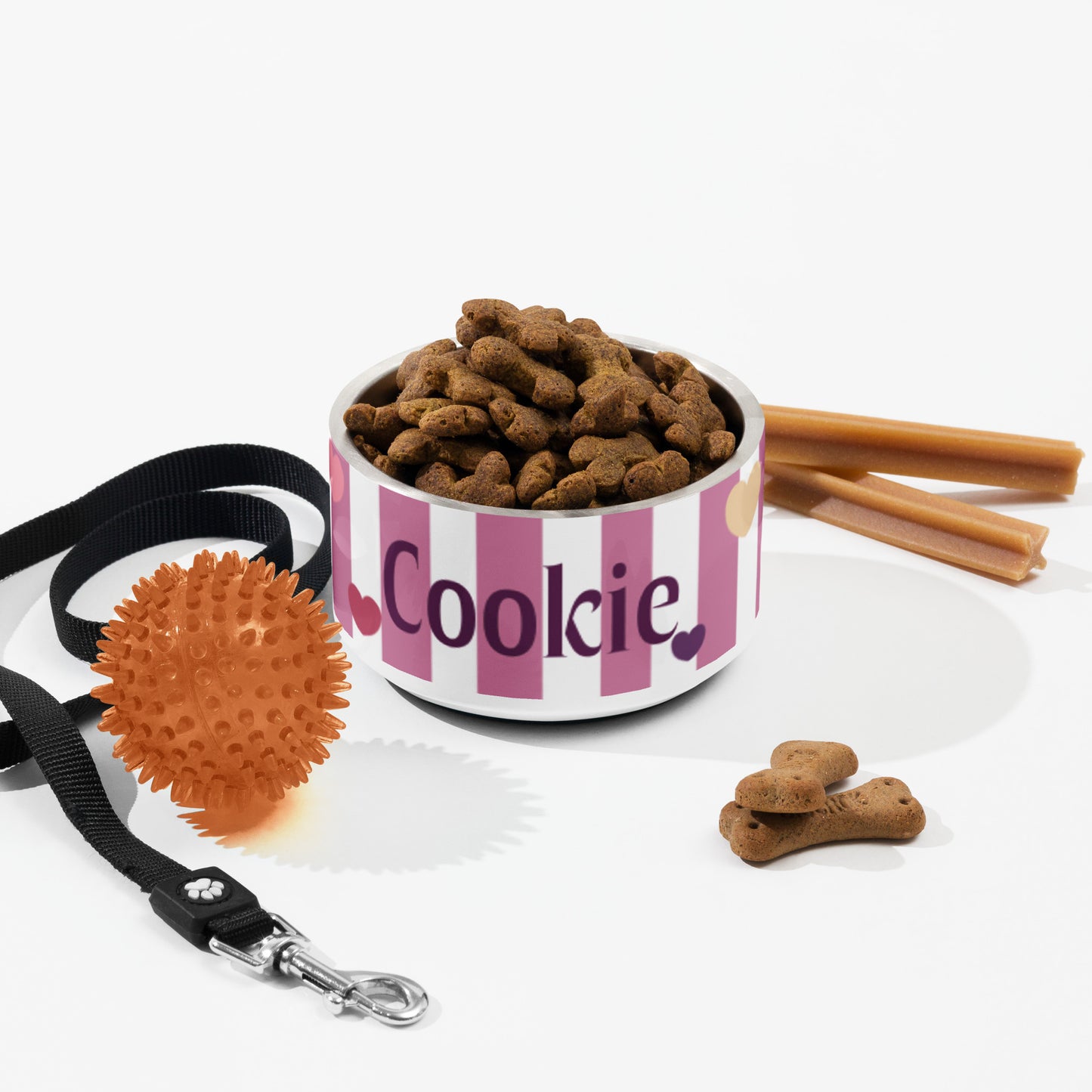 Personalized striped hearts dog bowl – size comparison 18oz and 32oz